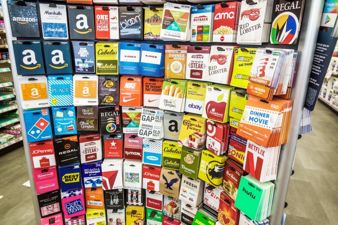 How to Use Multiple Gift Cards to Maximize Your Savings